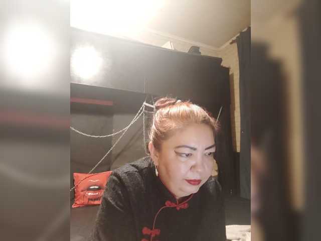 Aiaa live cam on BongaCams