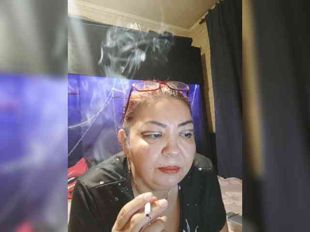 Aiaa's webcam live show