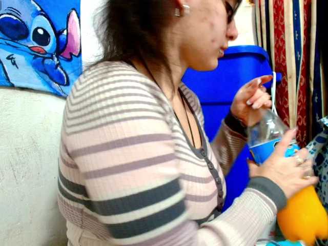 Ellaa_honey