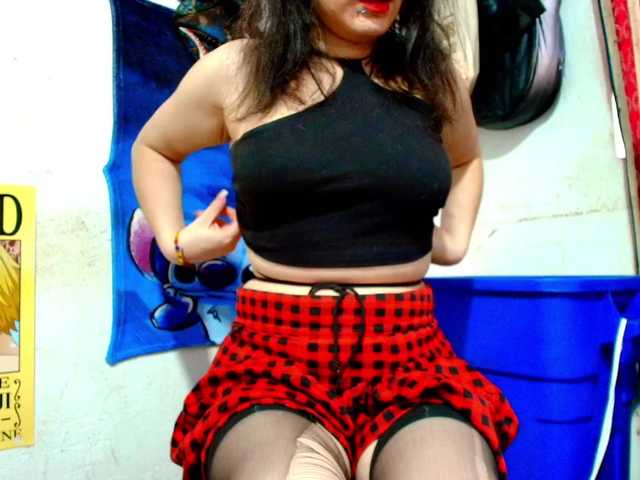 Ellaa-honey live cam on BongaCams