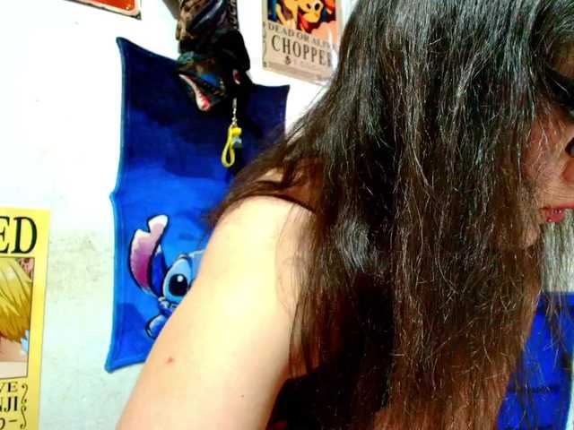 Ellaa-honey live cam on BongaCams