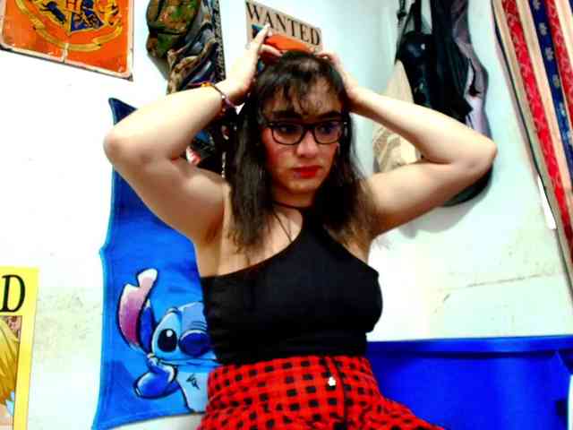 Modèle: Ellaa_honey