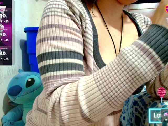 Model: Ellaa_honey
