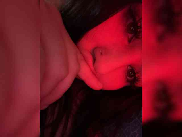 bigASSmodel webcam
