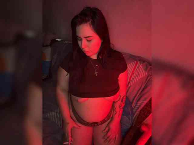 bigASSmodel webcam