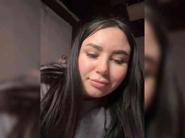 bigASSmodel webcam