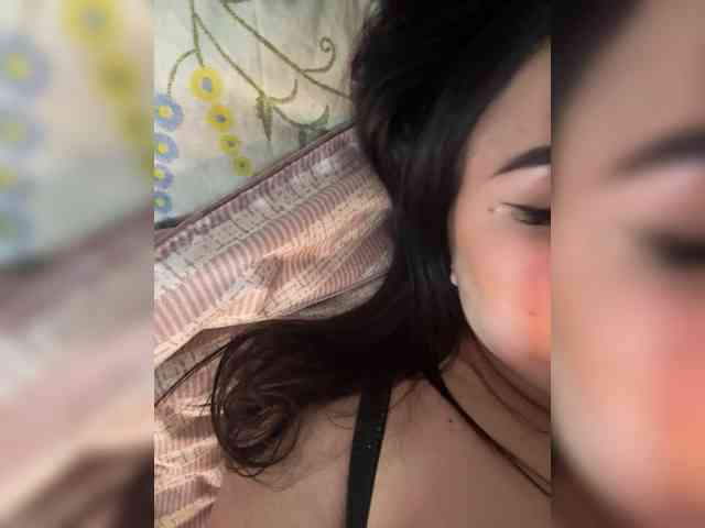 bigASSmodel webcam