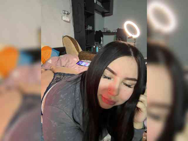 bigASSmodel webcam