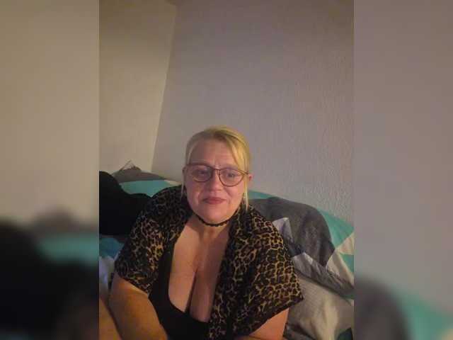 Curvylicious1