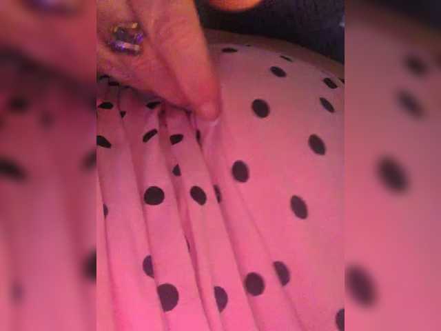 Curvylicious1 live cam on BongaCams