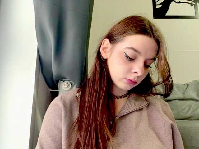 LaurenCloward live cam on BongaCams