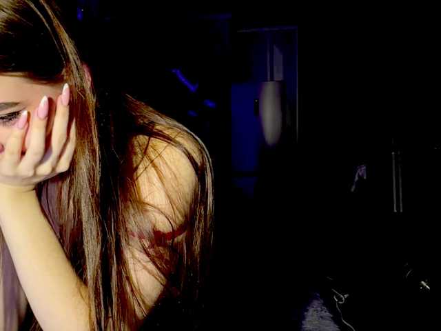 LaurenCloward live cam on BongaCams
