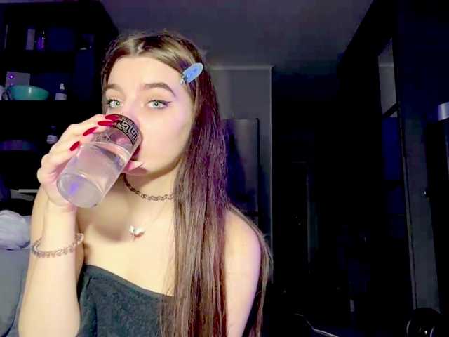 LaurenCloward live cam on BongaCams