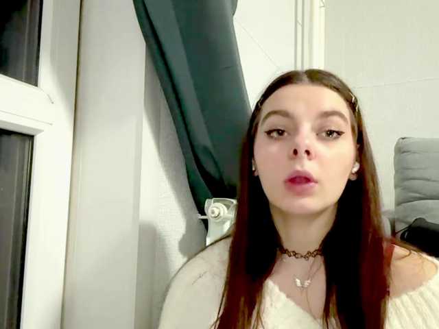 LaurenCloward live cam on BongaCams