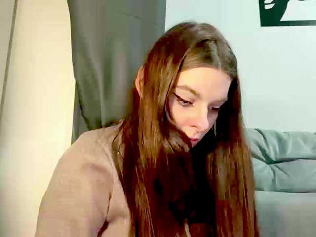 LaurenCloward live cam on BongaCams