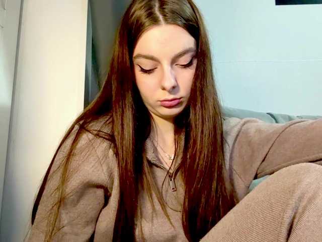 LaurenCloward live cam on BongaCams