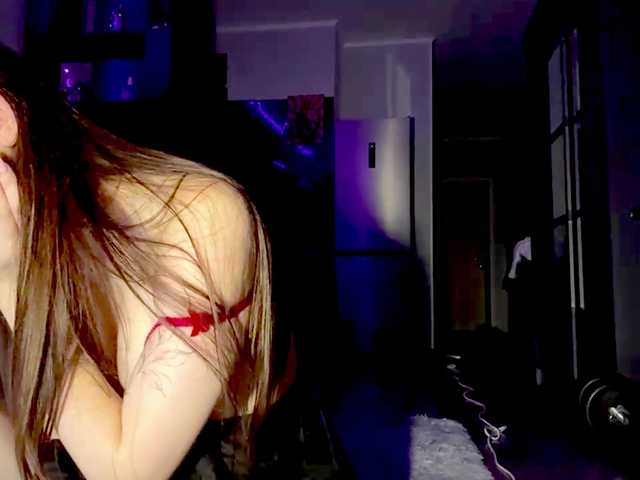 LaurenCloward live cam on BongaCams