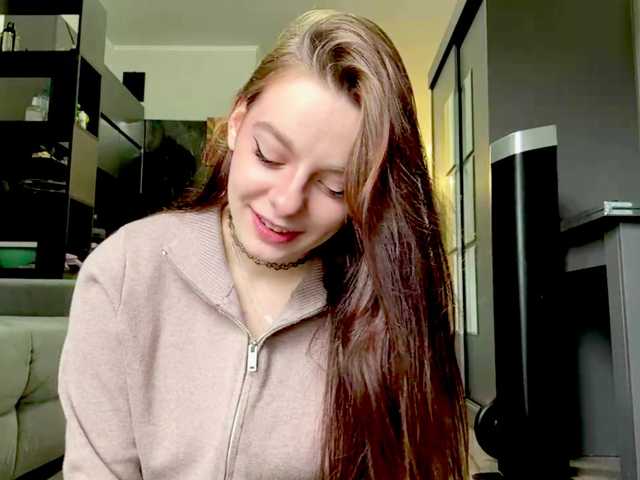 LaurenCloward live cam on BongaCams