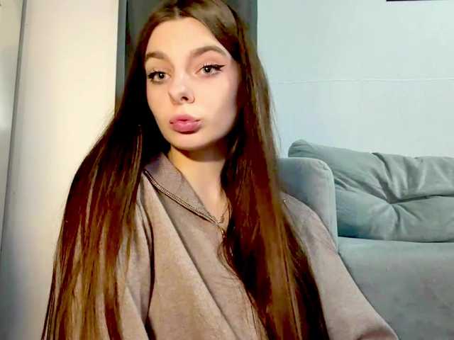 LaurenCloward live cam on BongaCams