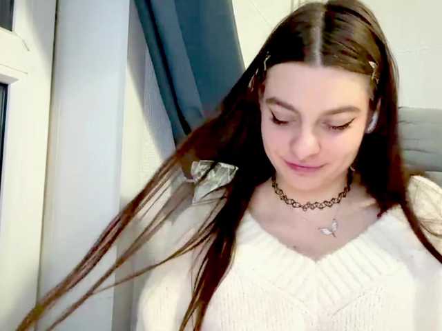 LaurenCloward live cam on BongaCams