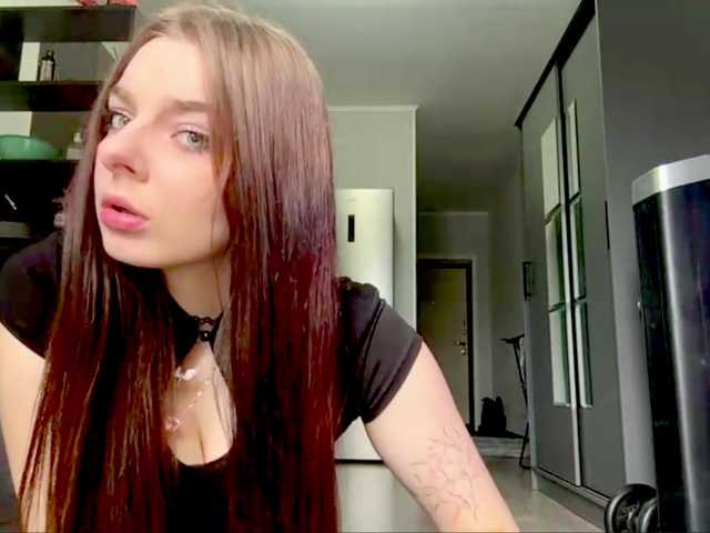 LaurenCloward live cam on BongaCams