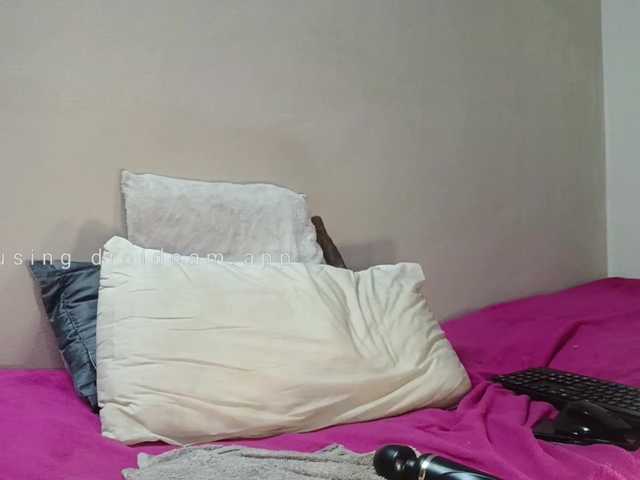 AmandaApril live cam on BongaCams
