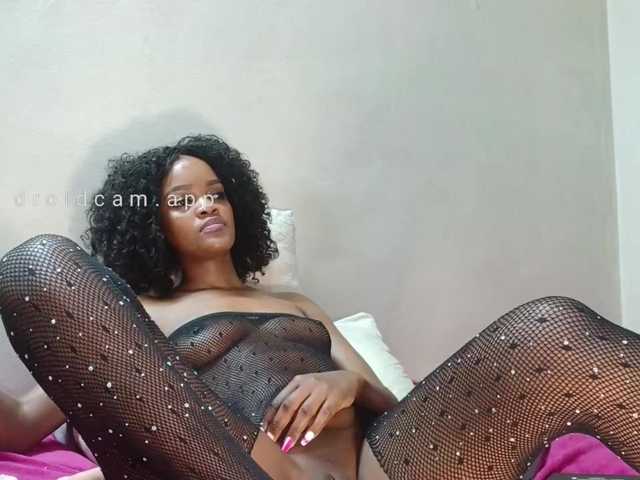 AmandaApril live cam on BongaCams