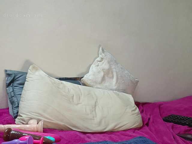 AmandaApril live cam on BongaCams