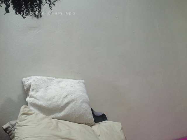 AmandaApril live cam on BongaCams