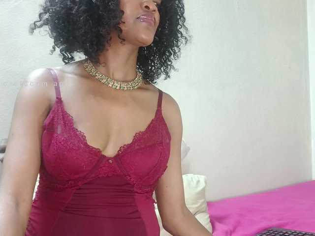 AmandaApril live cam on BongaCams