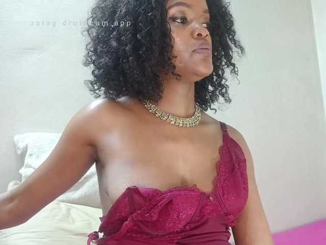 AmandaApril live cam on BongaCams