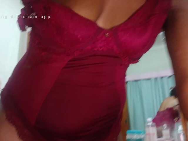 AmandaApril live cam on BongaCams