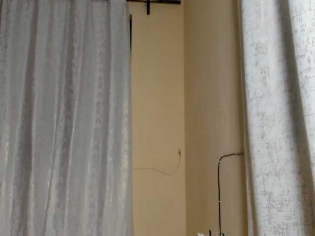 LittleKimmie1, en directo ahora en BongaCams