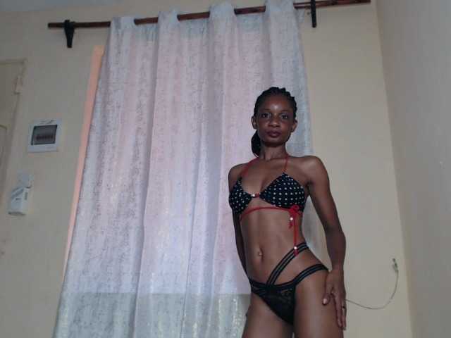 LittleKimmie1 live cam on BongaCams