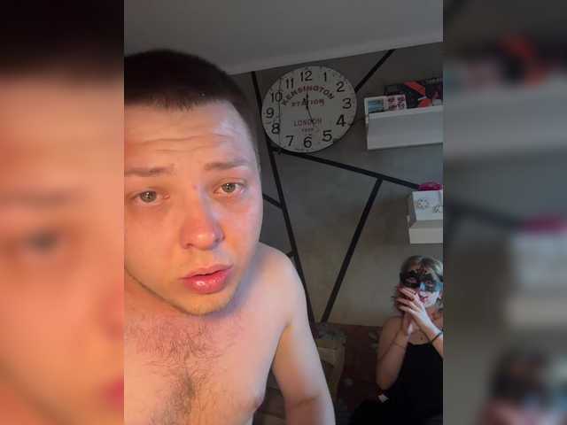 le modèle MakGeri est en webcam porno dans un show sur le site bongacams, il possède les tags suivants: White/Caucasian,Blonde,Shaved