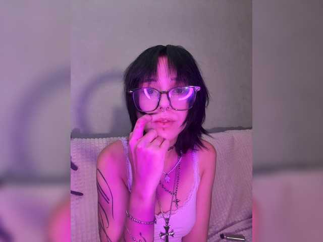 SweetsCat live cam on BongaCams