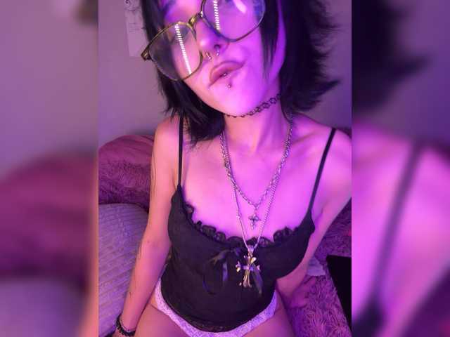 SweetsCat live cam on BongaCams