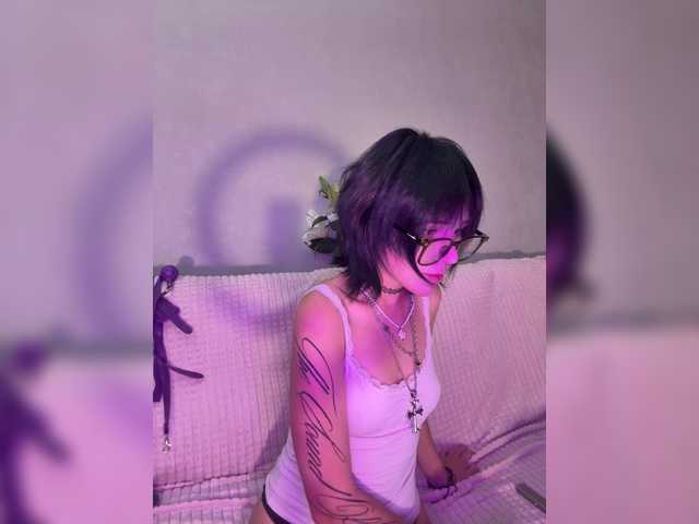 SweetsCat live cam on BongaCams