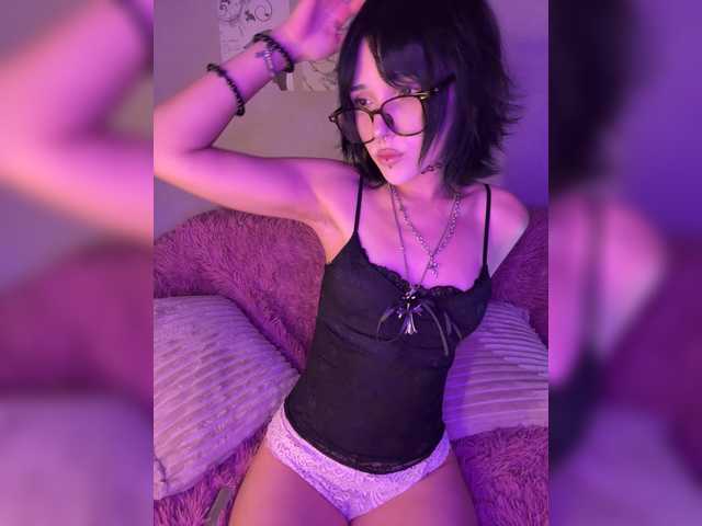 SweetsCat live cam on BongaCams