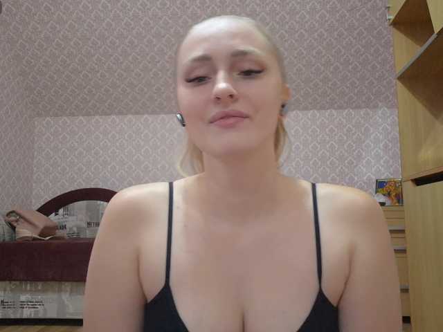 Lika-Doll live cam on BongaCams