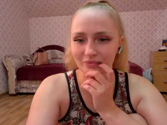 Lika-Doll live cam on BongaCams