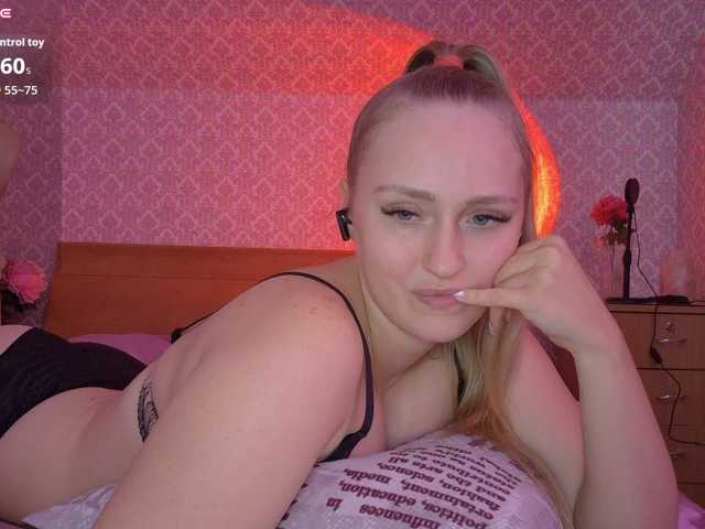Lika-Doll live cam on BongaCams