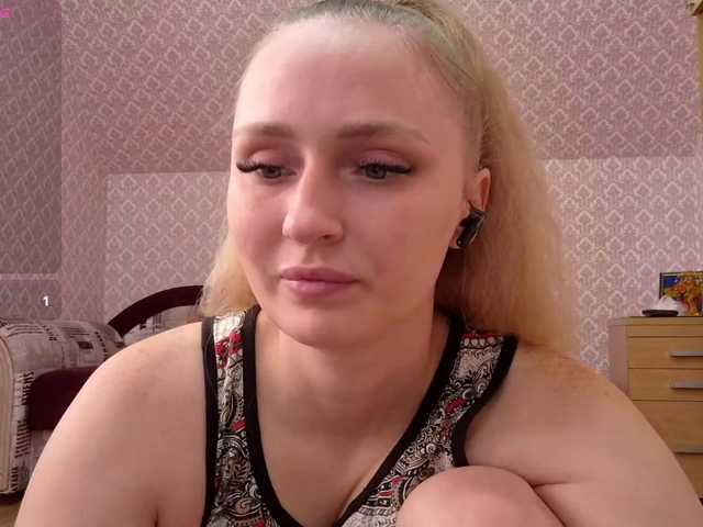 Lika-Doll live cam on BongaCams