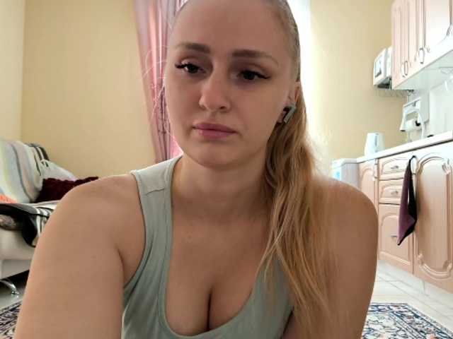Lika-Doll live cam on BongaCams