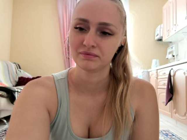 Lika-Doll live cam on BongaCams