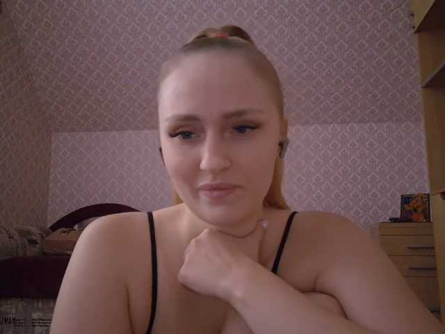 Lika-Doll live cam on BongaCams