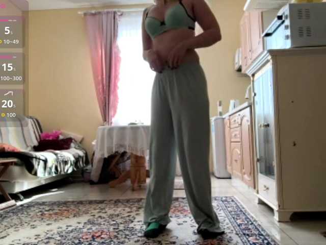 Lika-Doll live cam on BongaCams