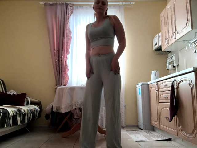 Lika-Doll live cam on BongaCams