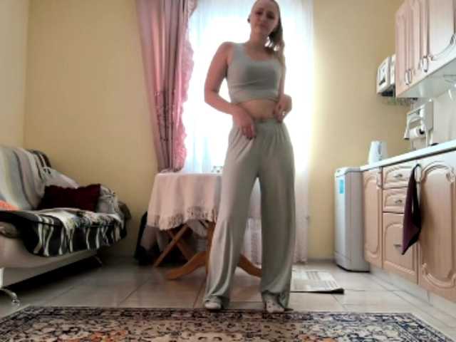 Lika-Doll live cam on BongaCams