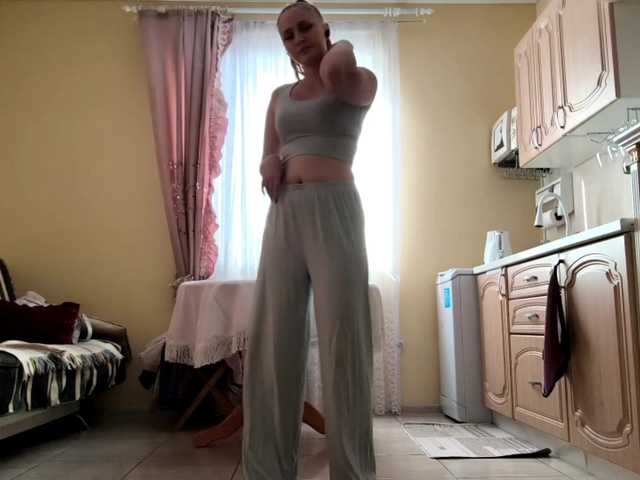 Lika-Doll live cam on BongaCams